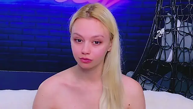 Snapshot of AlessiaCroft chatting on May 15, 2026, 3:57 am AlessiaCroft online show from May 15, 2026, 3:57 am