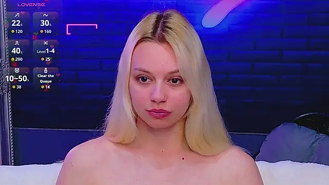 Snapshot of AlessiaCroft chatting on June 7, 2026, 4:05 am AlessiaCroft online show from June 7, 2026, 4:05 am