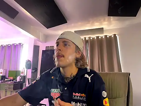 bigrosa21cm online show from December 19, 2025, 7:43 pm