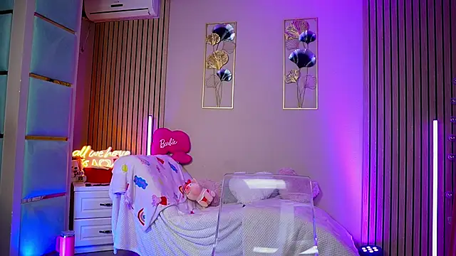 SabrinaJade online show from February 13, 2026, 5:36 am