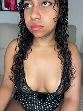 Snapshot of camillaCat chatting on February 10, 2026, 2:10 pm camillaCat online show from February 10, 2026, 2:10 pm