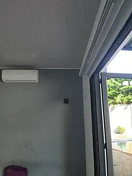 Rosa Warreen  online show from November 10, 2025, 12:26 pm