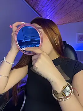 Cristina pinkk online show from March 10, 2026, 2:16 am