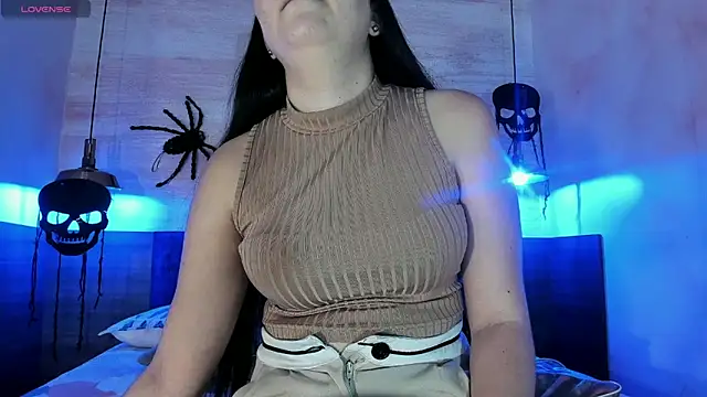 Snapshot of AlissaJoness chatting on October 10, 2025, 11:31 am AlissaJoness online show from October 10, 2025, 11:31 am