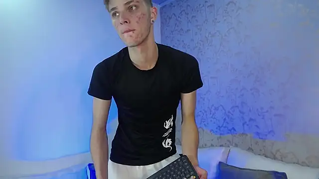 Robbin Blaze online show from September 16, 2025, 7:37 pm