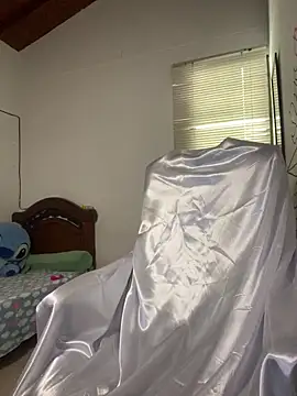 Mia  Gray online show from April 7, 2026, 5:13 pm