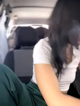 MeekyRich online show from November 12, 2025, 4:02 am