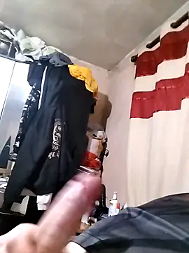 Tattyrob87 online show from November 16, 2025, 11:32 pm