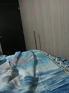 Snapshot of luuiss12 chatting on November 12, 2025, 5:08 am luuiss12 online show from November 12, 2025, 5:08 am