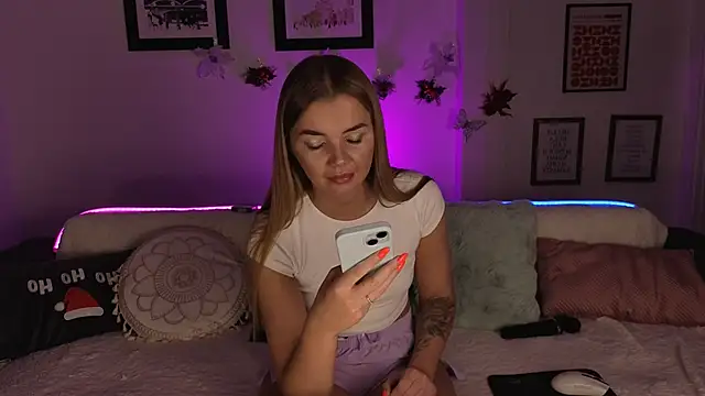 Snapshot of CarrieBradshaww chatting on November 29, 2025, 4:43 pm CarrieBradshaww online show from November 29, 2025, 4:43 pm