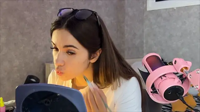 CupSizeGirl online show from March 25, 2026, 6:41 am