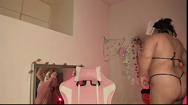 Paprika  online show from October 17, 2025, 6:32 pm