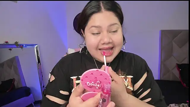 Paprika  online show from November 17, 2025, 6:14 pm