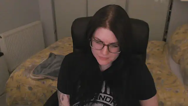 Snapshot of GothSuccubusBabe chatting on April 17, 2026, 10:57 pm GothSuccubusBabe online show from April 17, 2026, 10:57 pm