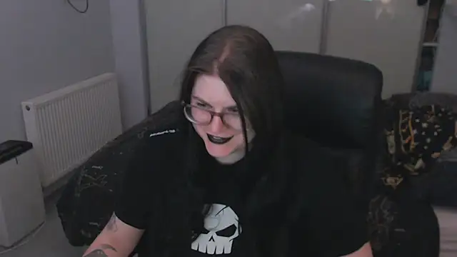 Snapshot of GothSuccubusBabe chatting on May 31, 2026, 10:11 pm GothSuccubusBabe online show from May 31, 2026, 10:11 pm