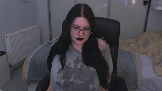 Snapshot of GothSuccubusBabe chatting on July 21, 2026, 9:39 pm GothSuccubusBabe online show from July 21, 2026, 9:39 pm