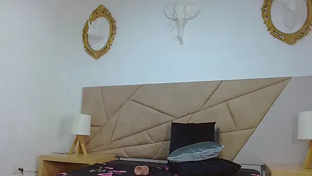 amanda ramirez online show from October 23, 2025, 8:29 pm