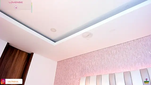 valt  online show from November 1, 2025, 7:27 pm