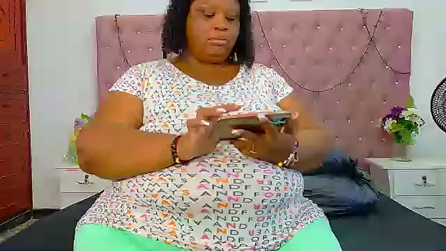 Exoticbigmandy online show from October 4, 2025, 9:46 pm