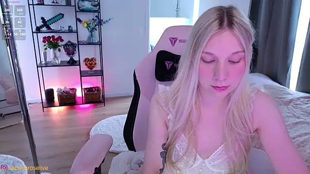 SabrinaRosed online show from May 18, 2026, 5:08 pm