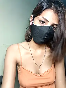 Isha Sax online show from September 15, 2025, 7:19 am