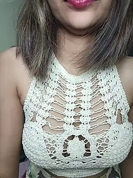 Isha Sax online show from November 21, 2025, 7:51 am