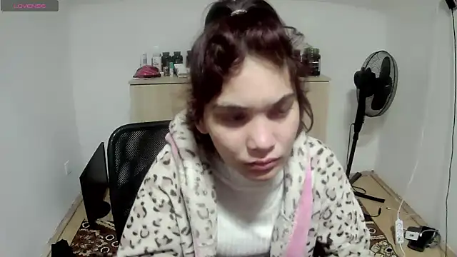 Snapshot of MalloryMyers chatting on October 1, 2025, 8:26 pm MalloryMyers online show from October 1, 2025, 8:26 pm