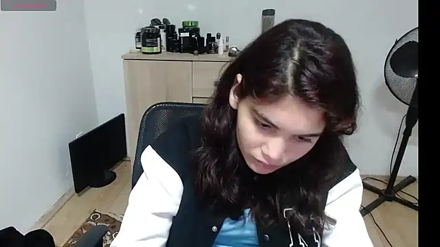 Snapshot of MalloryMyers chatting on October 12, 2025, 8:30 pm MalloryMyers online show from October 12, 2025, 8:30 pm