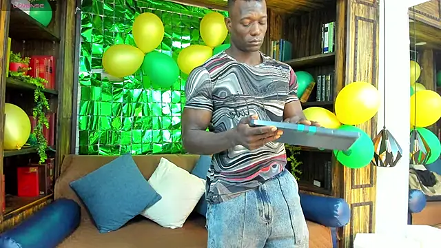 MarcusBlack  online show from March 19, 2026, 11:47 am