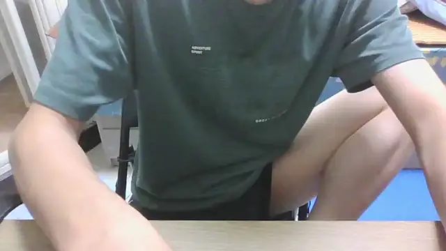 Snapshot of yzy_22_fun chatting on May 17, 2026, 3:08 pm yzy 22 fun online show from May 17, 2026, 3:08 pm
