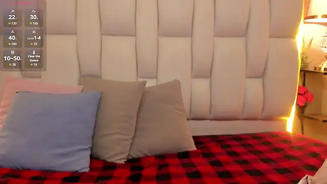 Snapshot of Amandacooper2 chatting on November 3, 2025, 4:25 am Amandacooper2 online show from November 3, 2025, 4:25 am