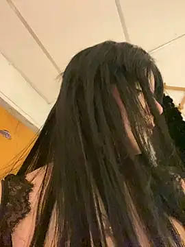 Snapshot of Amandacooper2 chatting on December 4, 2025, 1:48 am Amandacooper2 online show from December 4, 2025, 1:48 am