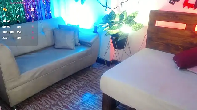 Yeseniaa25  online show from October 10, 2025, 3:33 pm