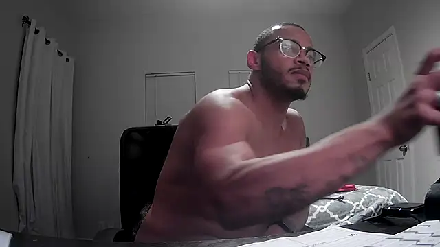 Snapshot of papi_9467 chatting on October 12, 2025, 7:40 am papi 9467 online show from October 12, 2025, 7:40 am