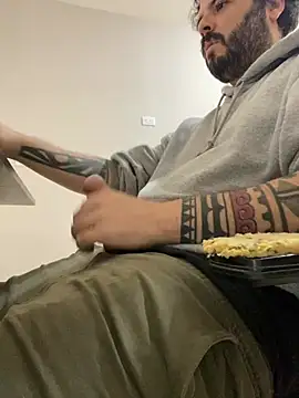 Snapshot of uto857 chatting on February 6, 2026, 8:56 pm uto857 online show from February 6, 2026, 8:56 pm