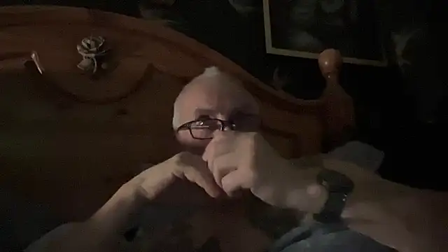 poggles online show from December 4, 2025, 8:17 pm