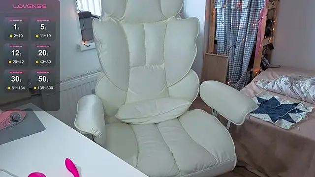 urstripchatgf online show from March 5, 2026, 7:26 am