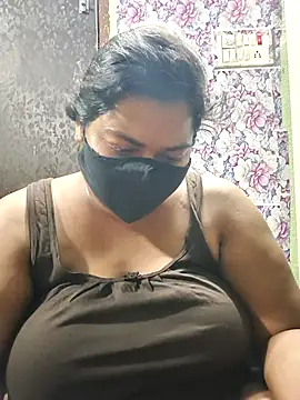 Snapshot of Liyaa_24 chatting on April 28, 2026, 6:46 pm Liyaa 24 online show from April 28, 2026, 6:46 pm