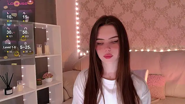 Snapshot of HolyMiax chatting on July 9, 2026, 3:21 am HolyMiax online show from July 9, 2026, 3:21 am