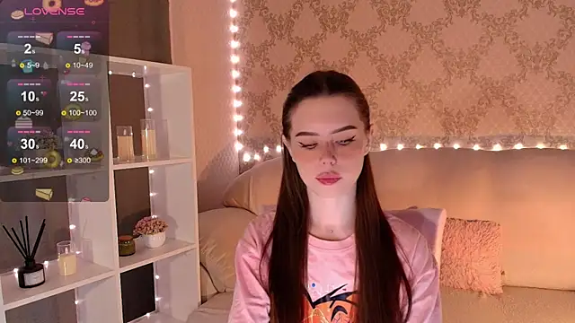 Snapshot of HolyMiax chatting on July 11, 2026, 3:20 am HolyMiax online show from July 11, 2026, 3:20 am