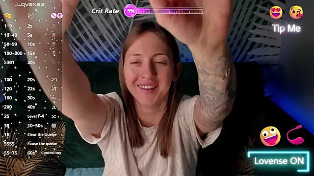 Snapshot of ChristyCrayme chatting on May 14, 2026, 9:54 pm ChristyCrayme online show from May 14, 2026, 9:54 pm