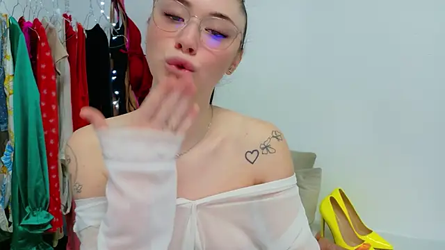 Ivanna  Rose online show from March 28, 2026, 5:40 am