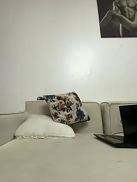 Lil-shawrie online show from February 12, 2026, 12:33 pm