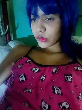 Snapshot of famousfox-69 chatting on November 20, 2025, 5:07 am famousfox-69 online show from November 20, 2025, 5:07 am