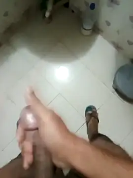 Snapshot of zim200 chatting on February 13, 2026, 1:29 pm zim200 online show from February 13, 2026, 1:29 pm