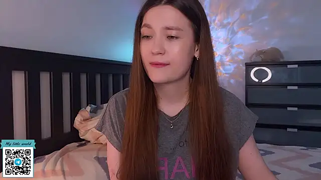 Snapshot of mia_here chatting on September 10, 2025, 10:37 am mia here online show from September 10, 2025, 10:37 am