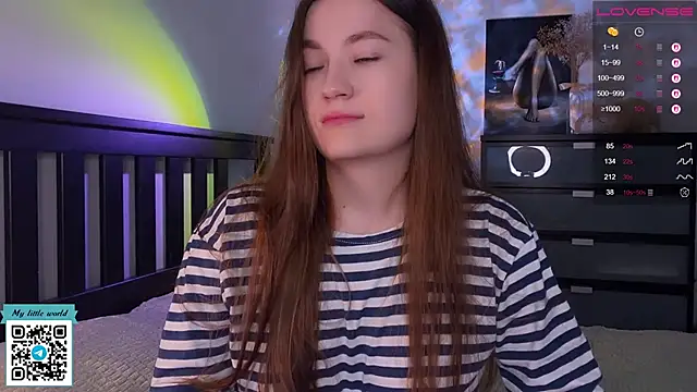 Snapshot of mia_here chatting on October 14, 2025, 12:55 am mia here online show from October 14, 2025, 12:55 am