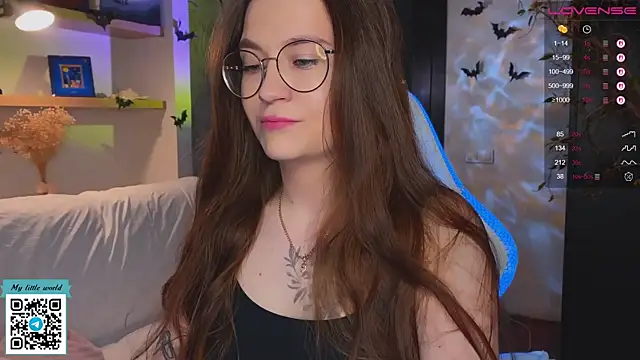 Snapshot of mia_here chatting on November 16, 2025, 1:55 am mia here online show from November 16, 2025, 1:55 am