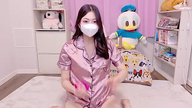 SUI-Strong online show from September 9, 2025, 4:28 pm