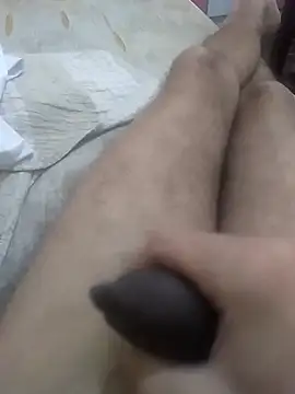 GuilhermeYuree online show from September 11, 2025, 7:08 am